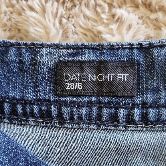 🌞Nine West Jeans- DATE NIGHT FIT- Capris Sz 28/6 - Picture 4 of 7